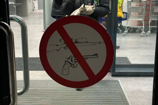 Ingen våben i supermarkedet tak