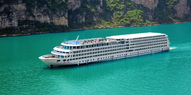 Victoria Cruise skib